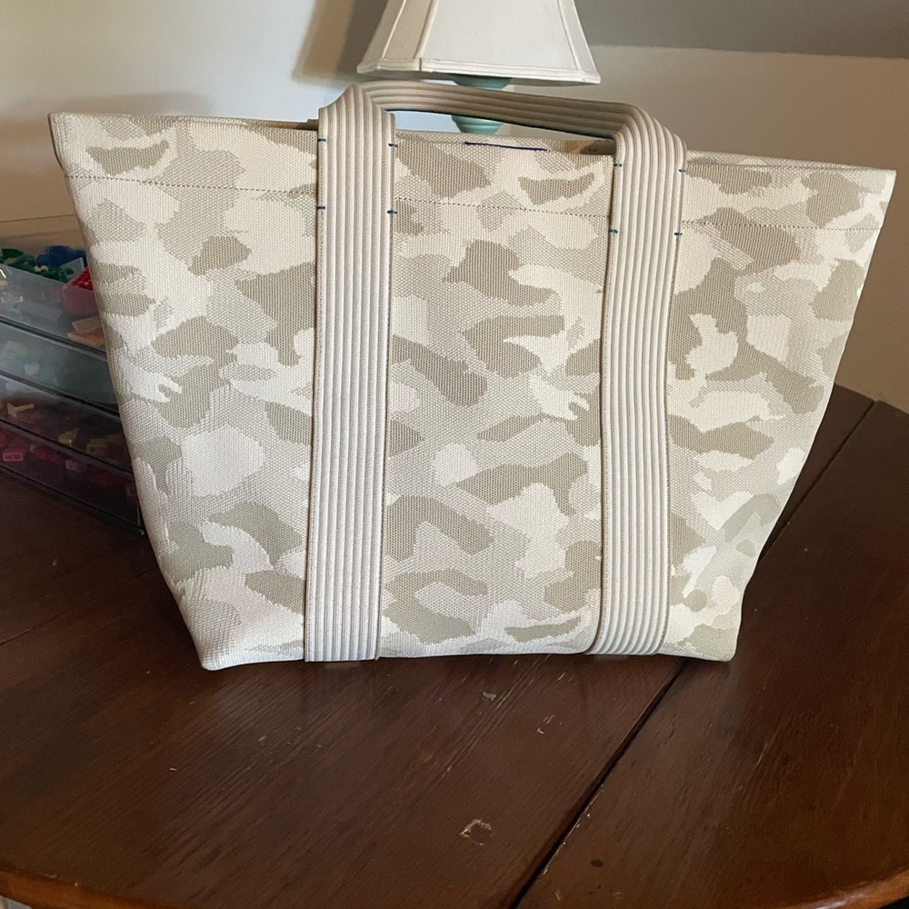EUC Khaki Camo Rothy’s Essential Tote